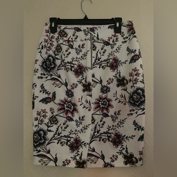 Ann Taylor Loft Skirt - Picture 2 of 2